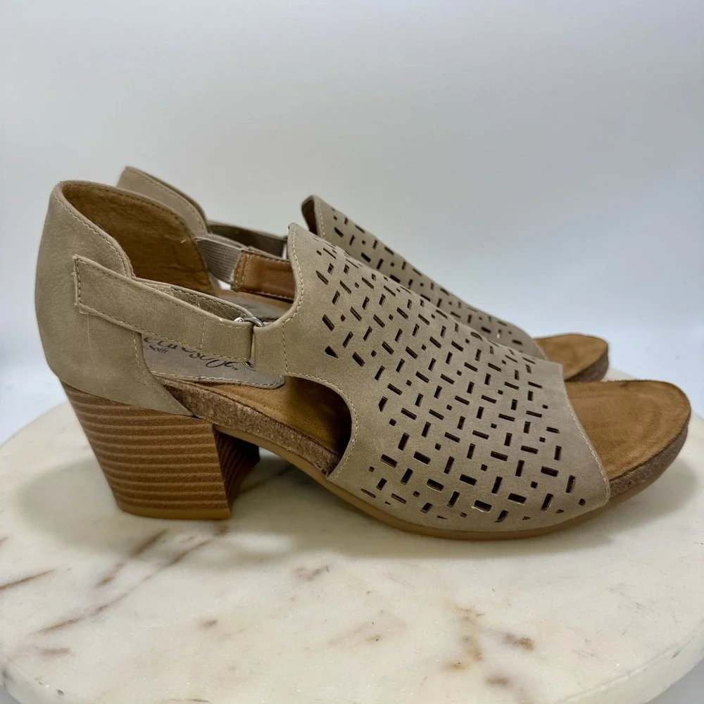 Euro Soft By Sofft Addley Perforated Ankle Booties Women's 9.5M Open Toe Beige